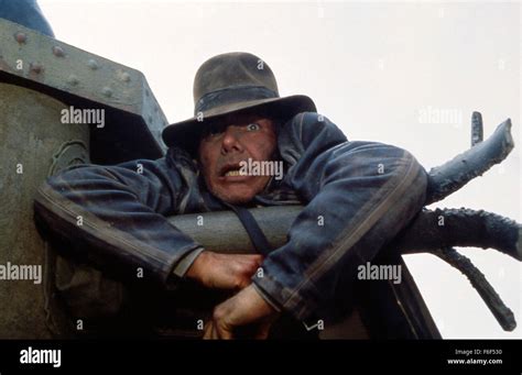 Raiders of the Lost Ark een epische zoektocht naar de Ark van het Verbond met Harrison Ford als stoere archeoloog!